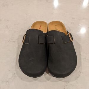 Sole Mates Elegant Black Women's Sandals Flip Flops Size 8